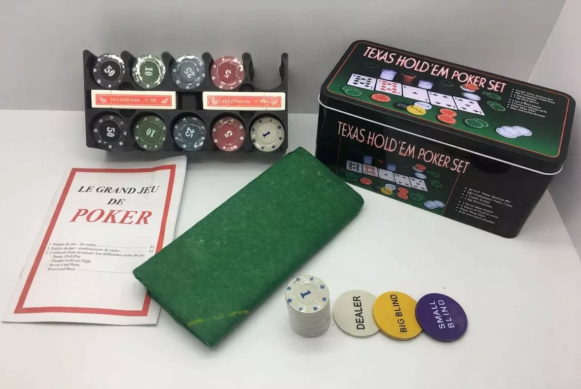 SET DE POKER  EN CAJA METÁLICA 
